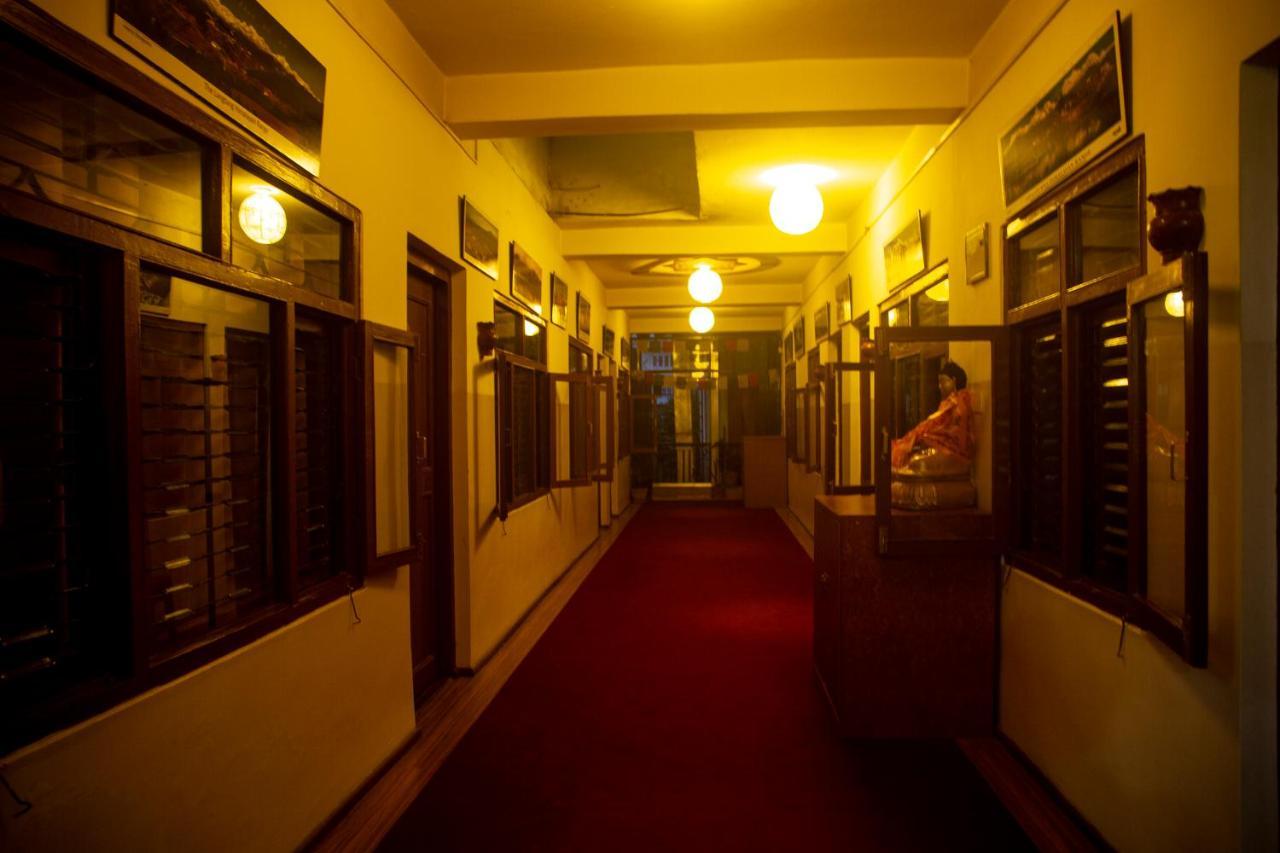 Flavors Inn Meditation Center 카트만두 외부 사진
