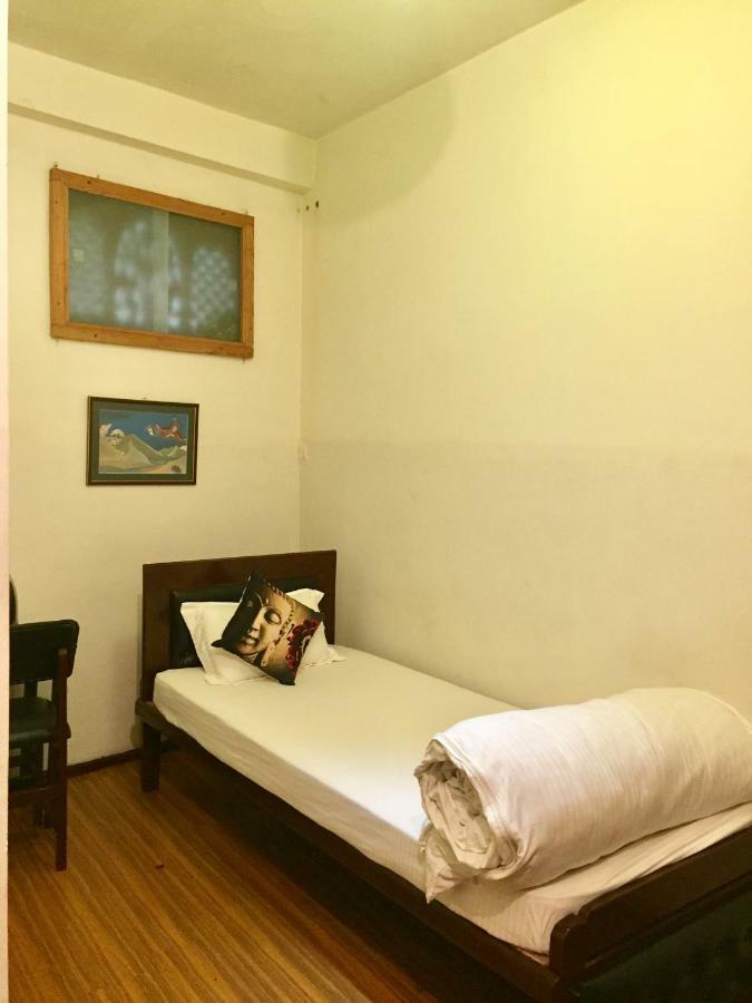 Flavors Inn Meditation Center 카트만두 외부 사진