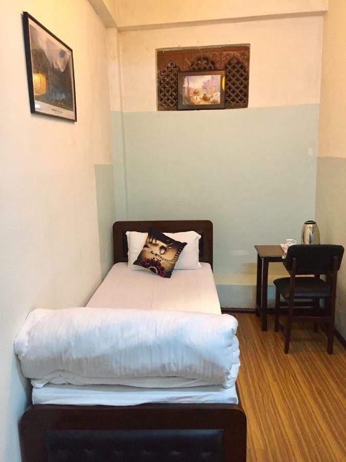 Flavors Inn Meditation Center 카트만두 외부 사진