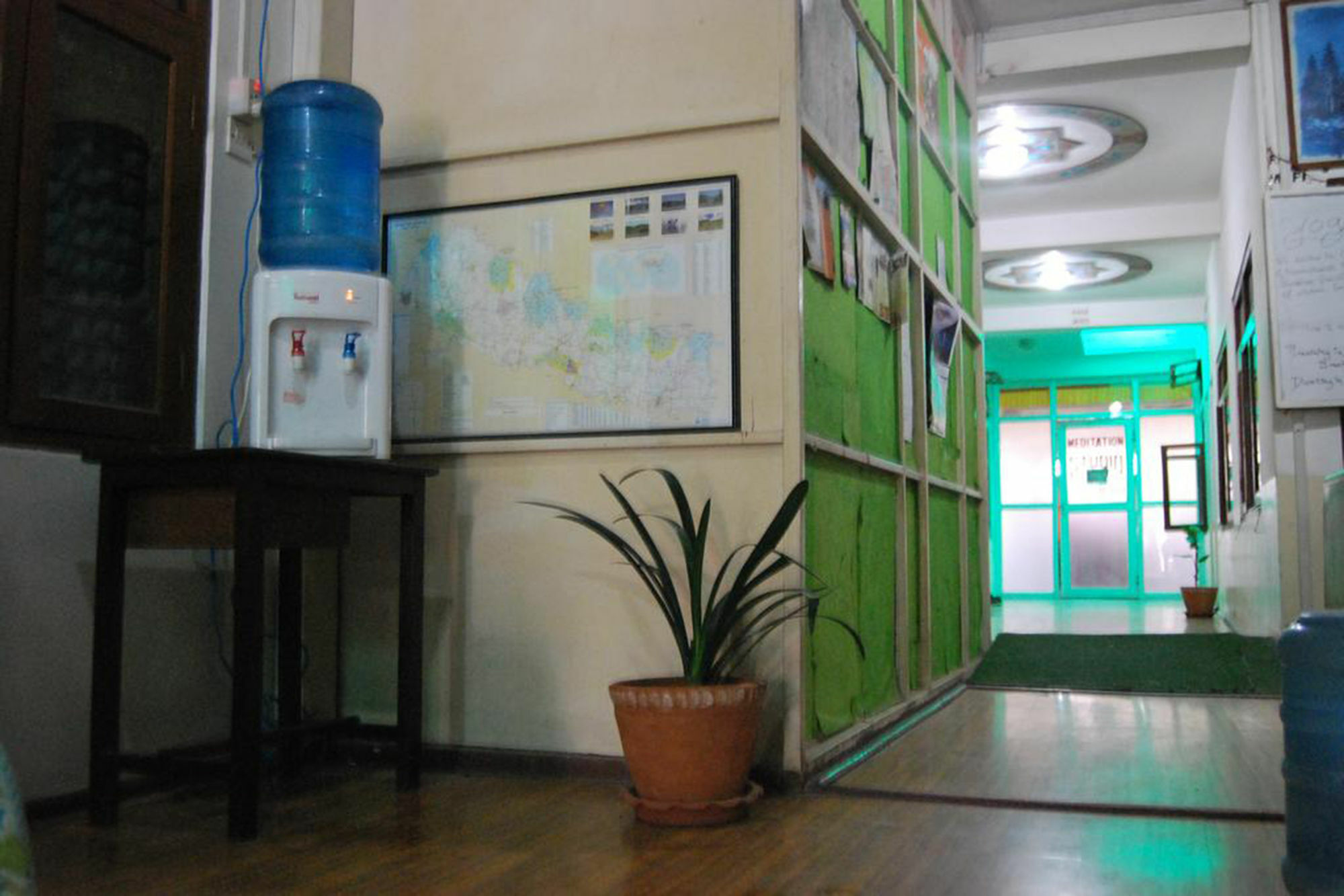 Flavors Inn Meditation Center 카트만두 외부 사진