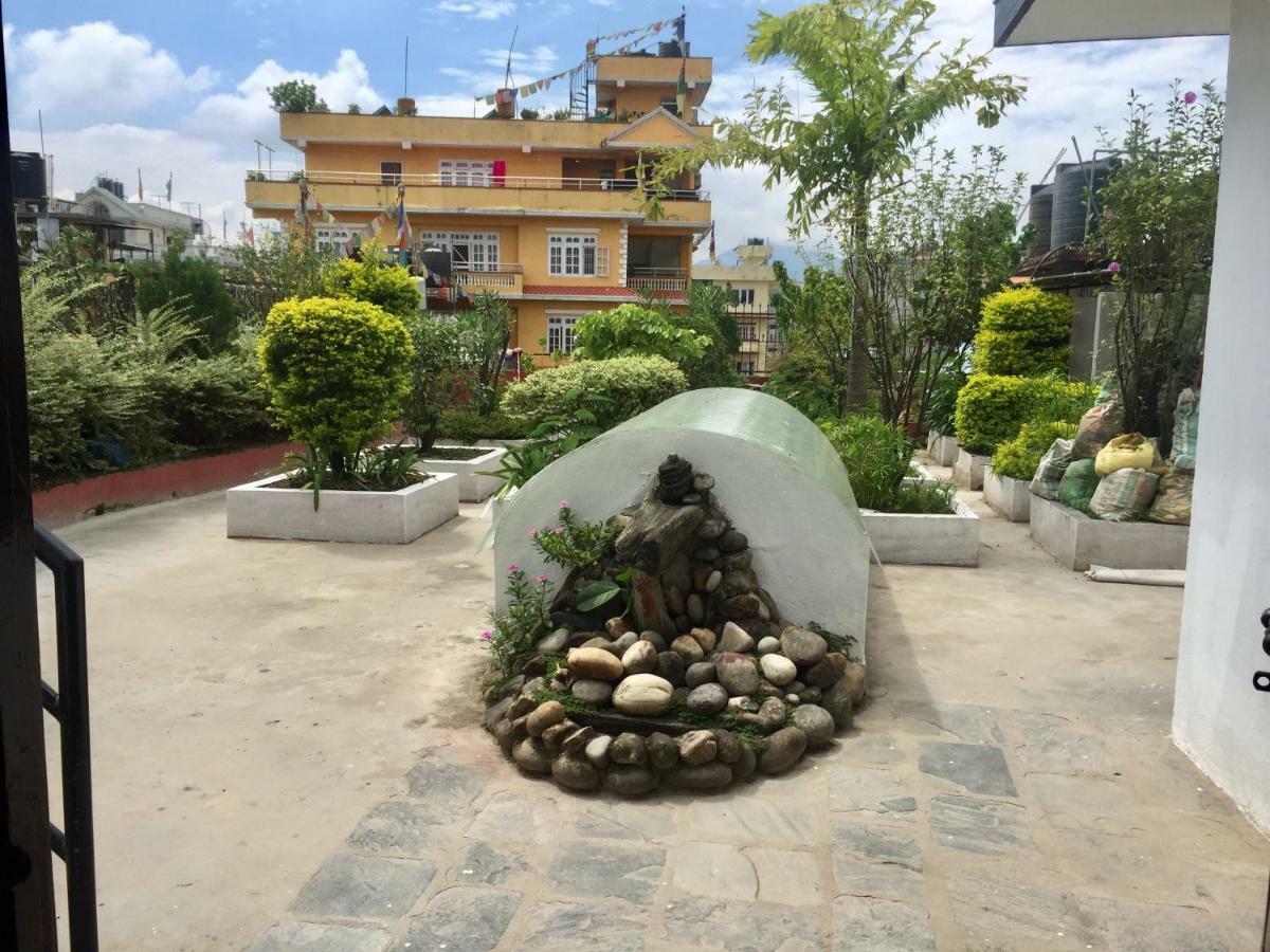 Flavors Inn Meditation Center 카트만두 외부 사진