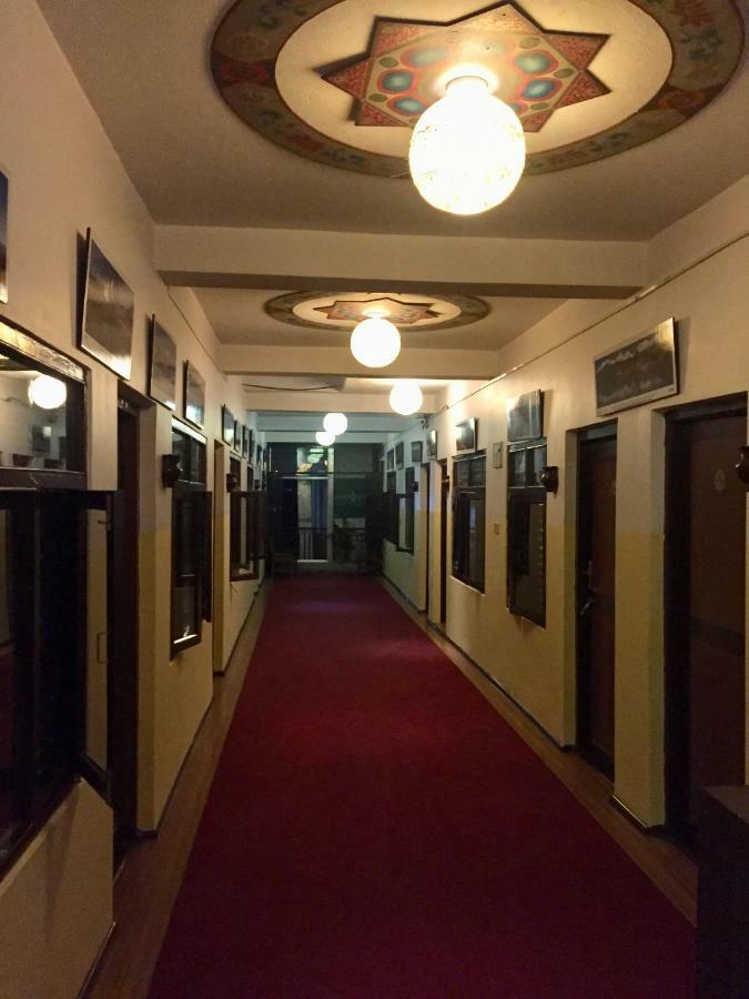 Flavors Inn Meditation Center 카트만두 외부 사진
